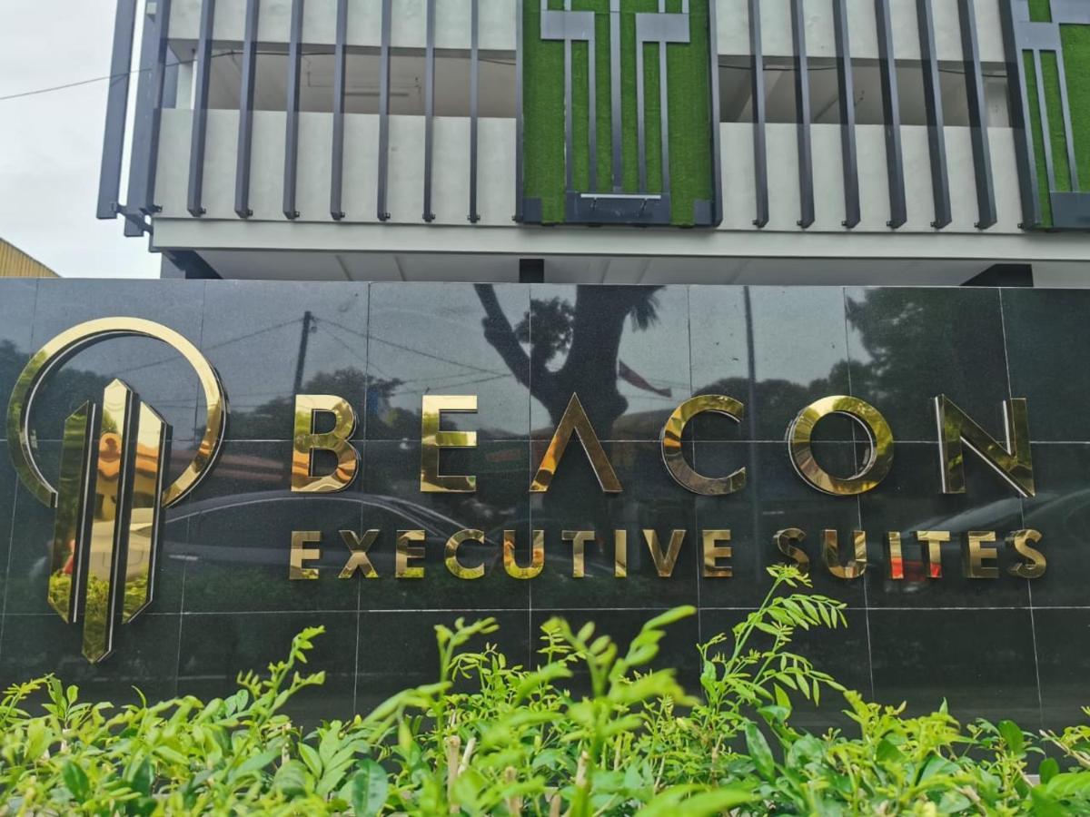 Beacon Exec Suites# Msg Chair#Disney Hotstar George Town  Kültér fotó