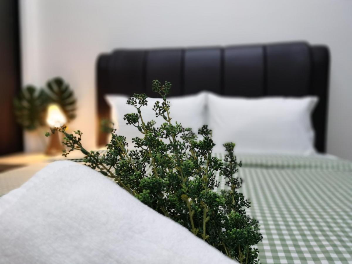 Beacon Exec Suites# Msg Chair#Disney Hotstar George Town  Kültér fotó