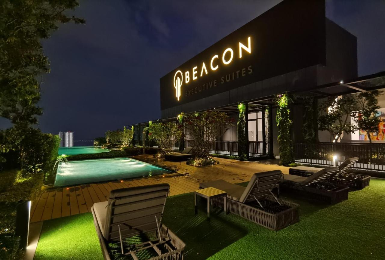 Beacon Exec Suites# Msg Chair#Disney Hotstar George Town  Kültér fotó