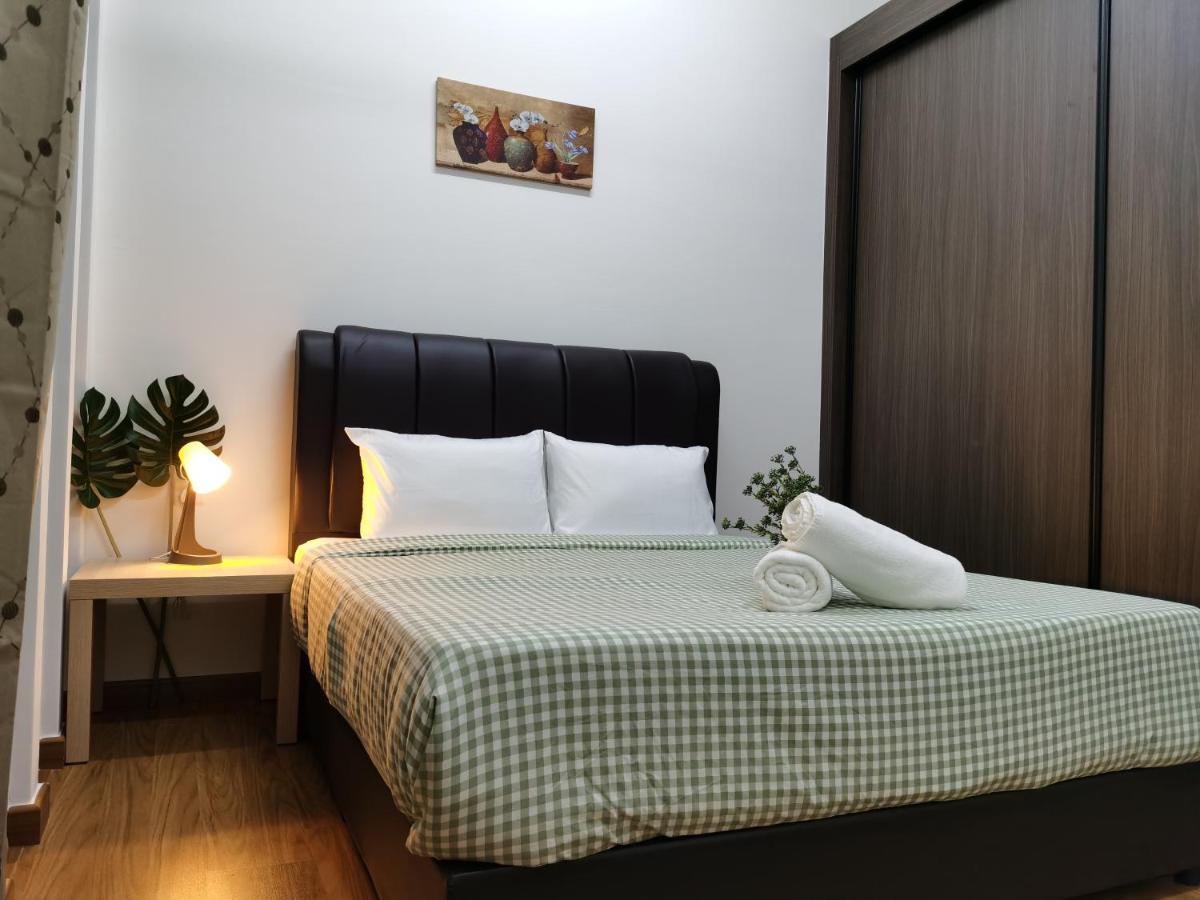 Beacon Exec Suites# Msg Chair#Disney Hotstar George Town  Kültér fotó